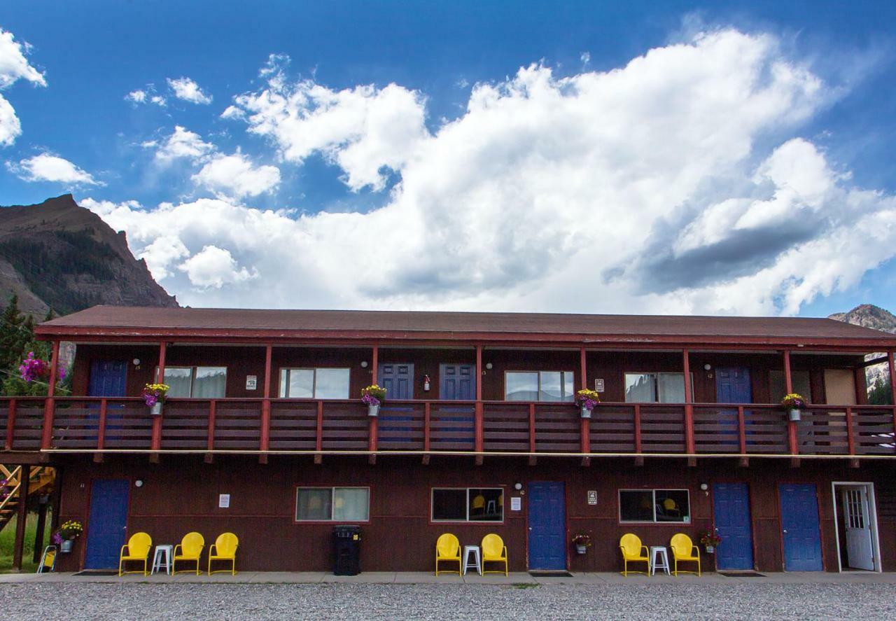 High Country Motel And Cabins Cooke City Exterior photo