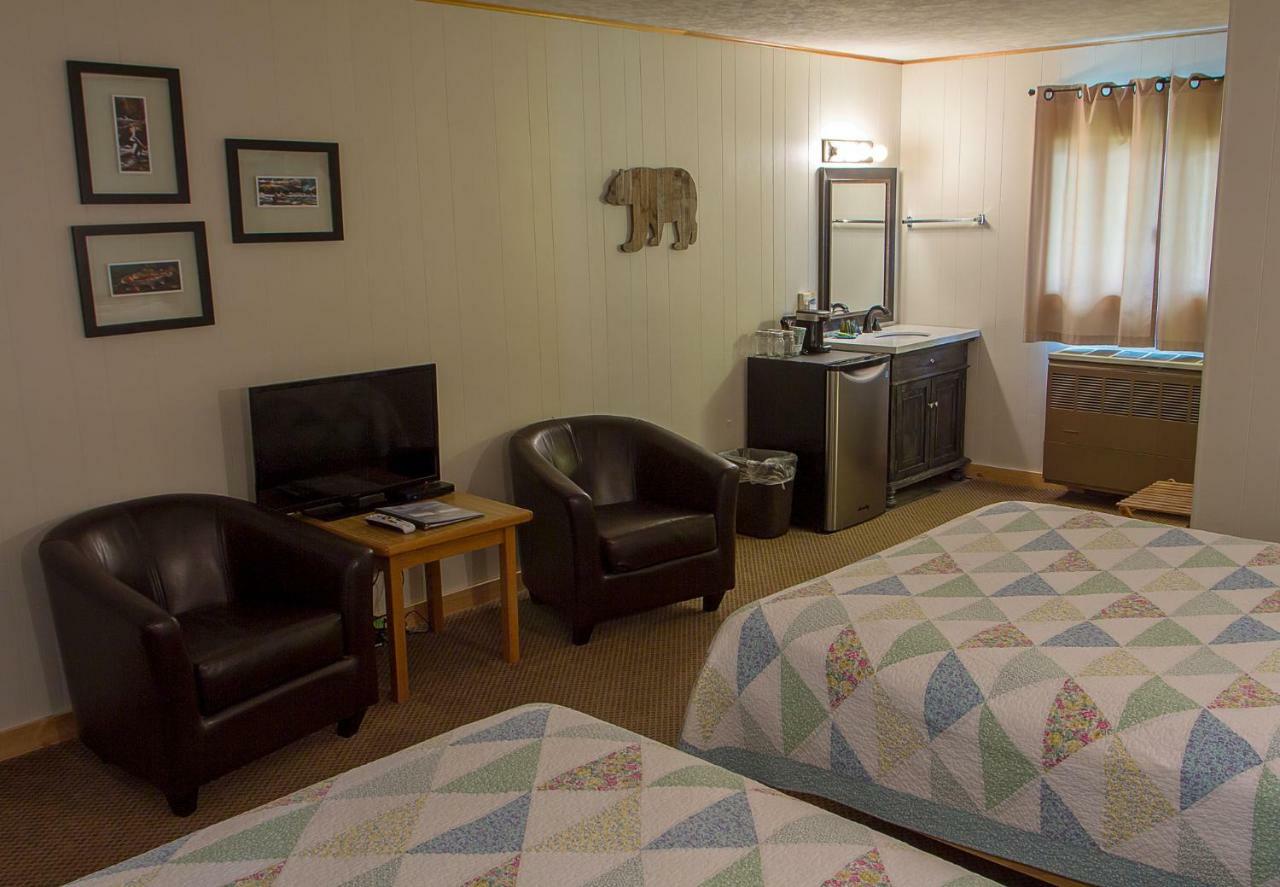 High Country Motel And Cabins Cooke City Exterior photo