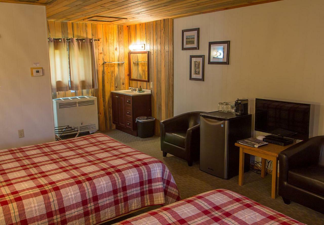 High Country Motel And Cabins Cooke City Exterior photo