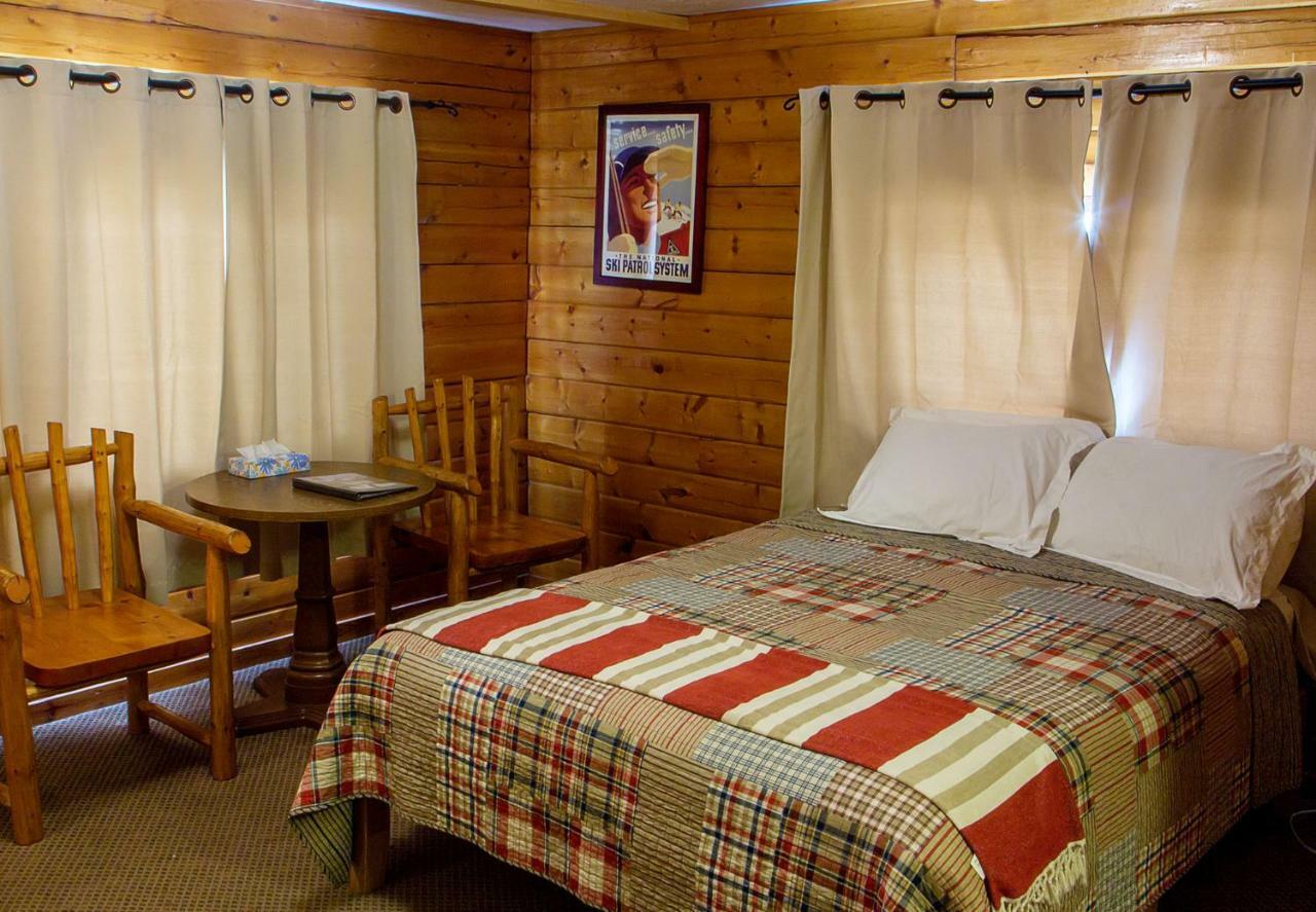 High Country Motel And Cabins Cooke City Exterior photo